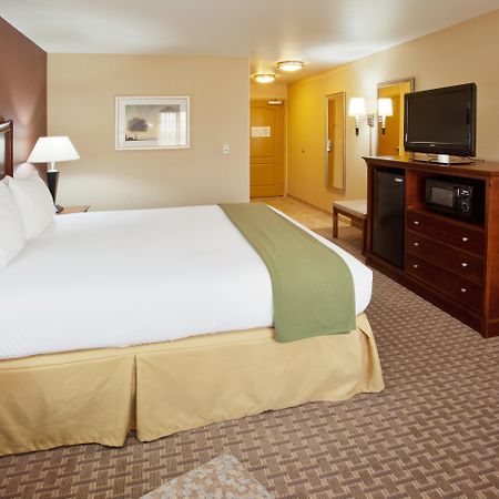 Holiday Inn Express Hotel & Suites Willows By Ihg Zimmer foto